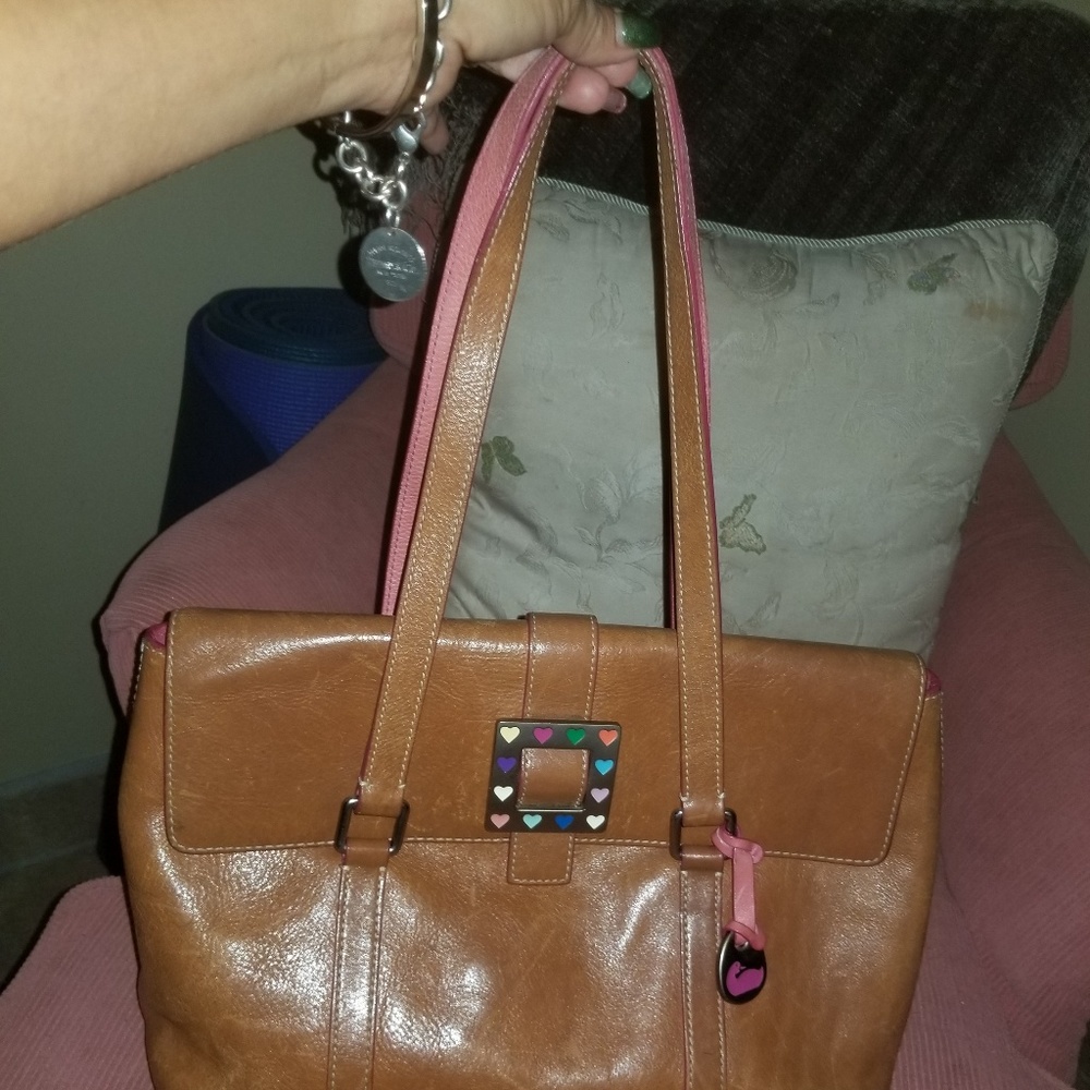 Gorgeous Dooney and bourke handbag